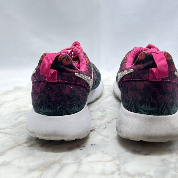 EUC NIKE ROSHE RUN US 7Y EUR 40 PALM TREE FLORAL 677784-602 GS PINK YOUTH - Picture 5 of 12